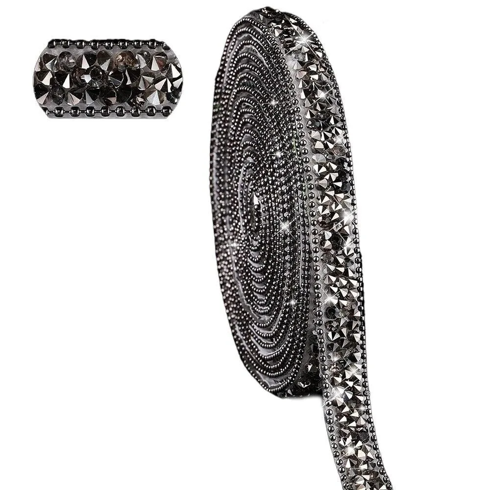 Самоклеящаяся лента из стразов и кристаллов шириной 1 см, блестящая, для рукоделия, рулон
Самоклеящаяся лента из стразов и кристаллов шириной 1 см, блестящая, для рукоделия, рулон