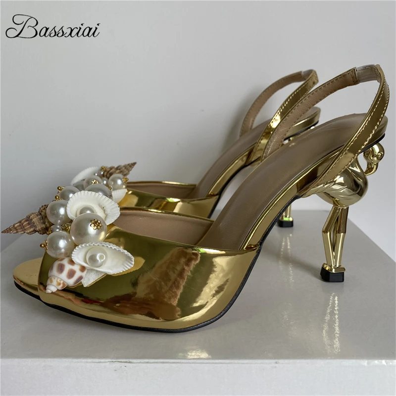 Beaded Pearl Sea-Shell Flower Sandals Women Unique Flamingo Strange Heel Slingbacks Patent Leather Summer Mules
Beaded Pearl Sea-Shell Flower Sandals Women Unique Flamingo Strange Heel Slingbacks Patent Leather Summer Mules