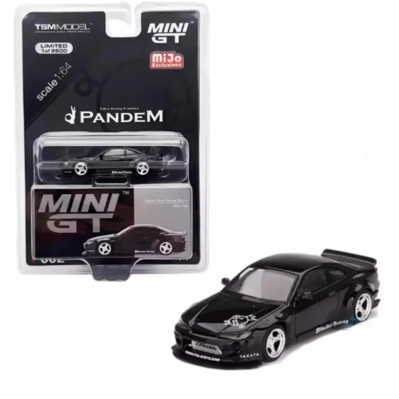 MINI GT US version 1:64 Silvia S15 Rocket Rabbit #602 die-cast simulation alloy car model collection ornament, adult decoration.
MINI GT US version 1:64 Silvia S15 Rocket Rabbit #602 die-cast simulation alloy car model collection ornament, adult decoration.