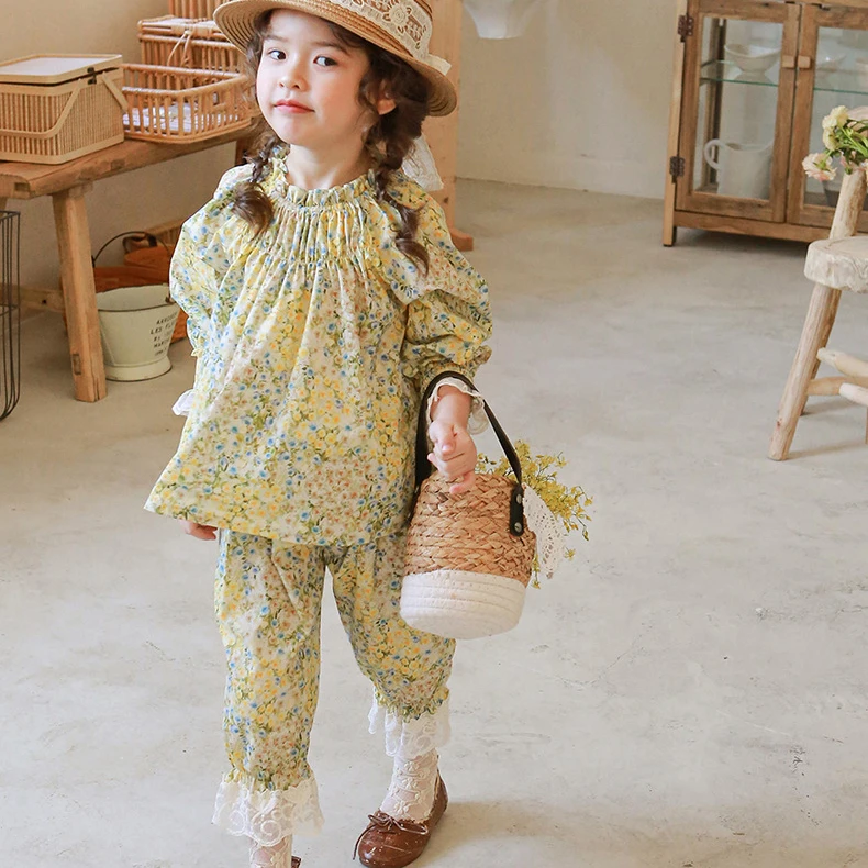 2023 Autumn New Korean Children's and Girls' Flower Shirt baby girl clothes white blouse baby girl clothes
2023 Autumn New Korean Children's and Girls' Flower Shirt baby girl clothes white blouse baby girl clothes