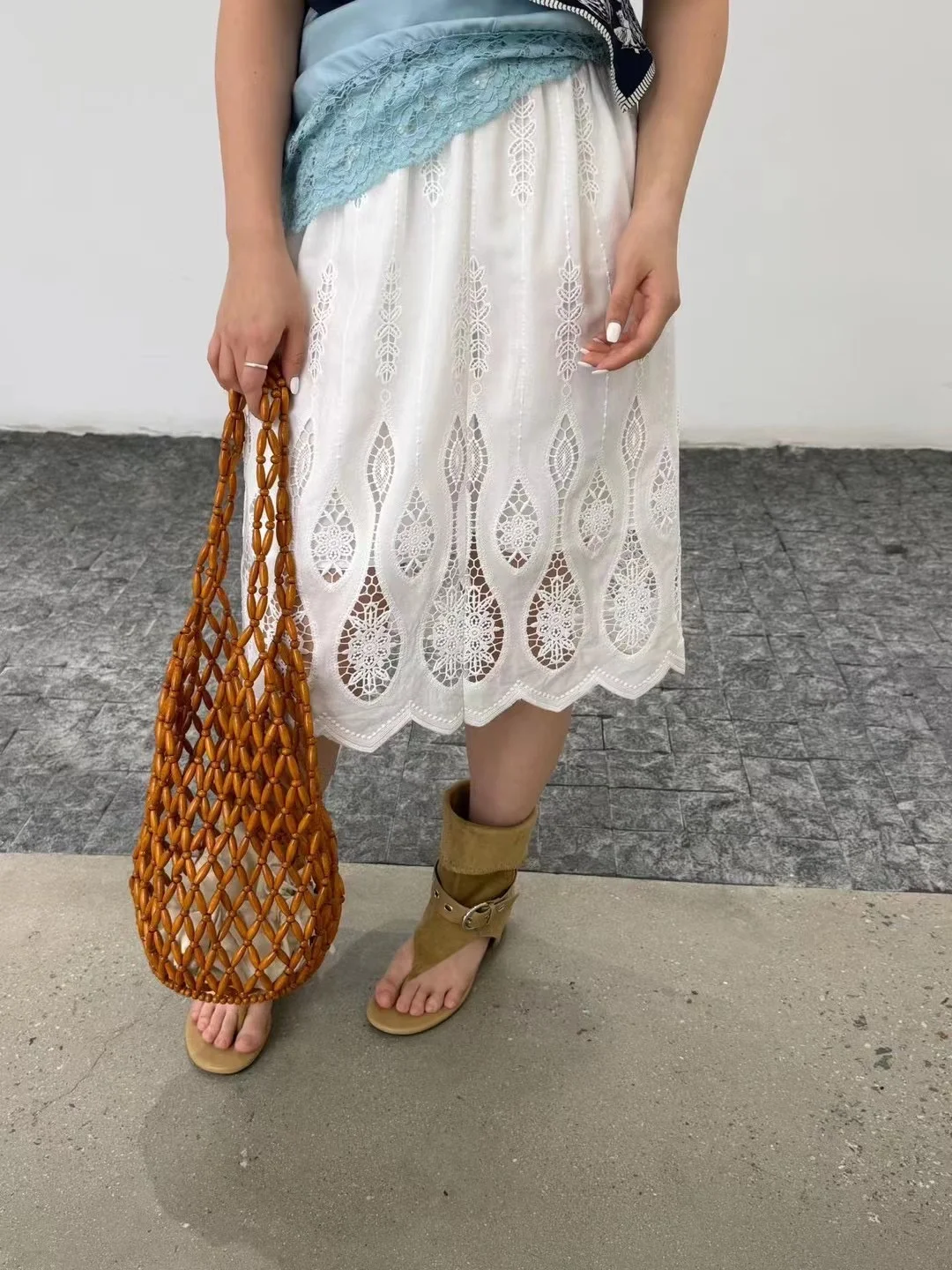 Spring Summer New Style White Hollow out Heavy Work Half Skirt for Women High Waist Slimming Design A-Line Straight Cut
Spring Summer New Style White Hollow out Heavy Work Half Skirt for Women High Waist Slimming Design A-Line Straight Cut