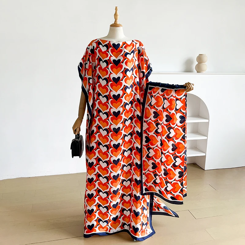 Summer Women's Satin Silk Sunscreen Robe Oversize African Dashiki Dubai Style Beachwear Fashionable Abaya Clothing
Summer Women's Satin Silk Sunscreen Robe Oversize African Dashiki Dubai Style Beachwear Fashionable Abaya Clothing