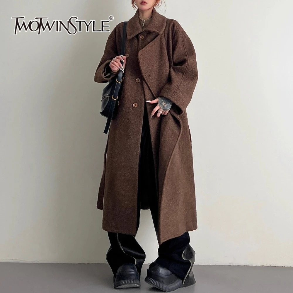 TWOTWINSTYLE однотонные свободные модные пальто на шнуровке для женщин с высоким воротом и длинными рукавами в стиле пэчворк, пальто на пуговицах, женская одежда
TWOTWINSTYLE однотонные свободные модные пальто на шнуровке для женщин с высоким воротом и длинными рукавами в стиле пэчворк, пальто на пуговицах, женская одежда