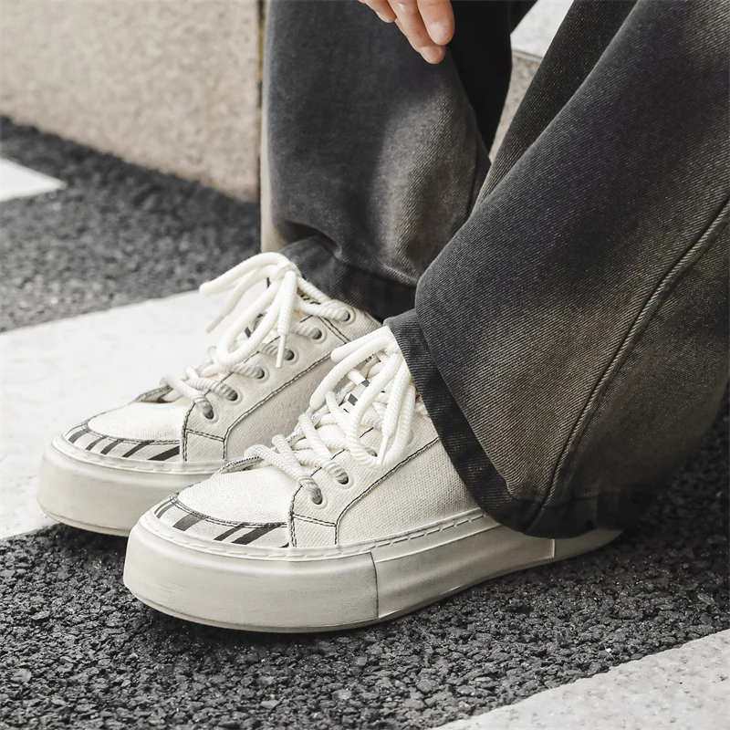 Low cut men's canvas shoes Fashion designer style Leisure Outdoor Street Daily quality youth shoes Handsome Hot selling
Low cut men's canvas shoes Fashion designer style Leisure Outdoor Street Daily quality youth shoes Handsome Hot selling
