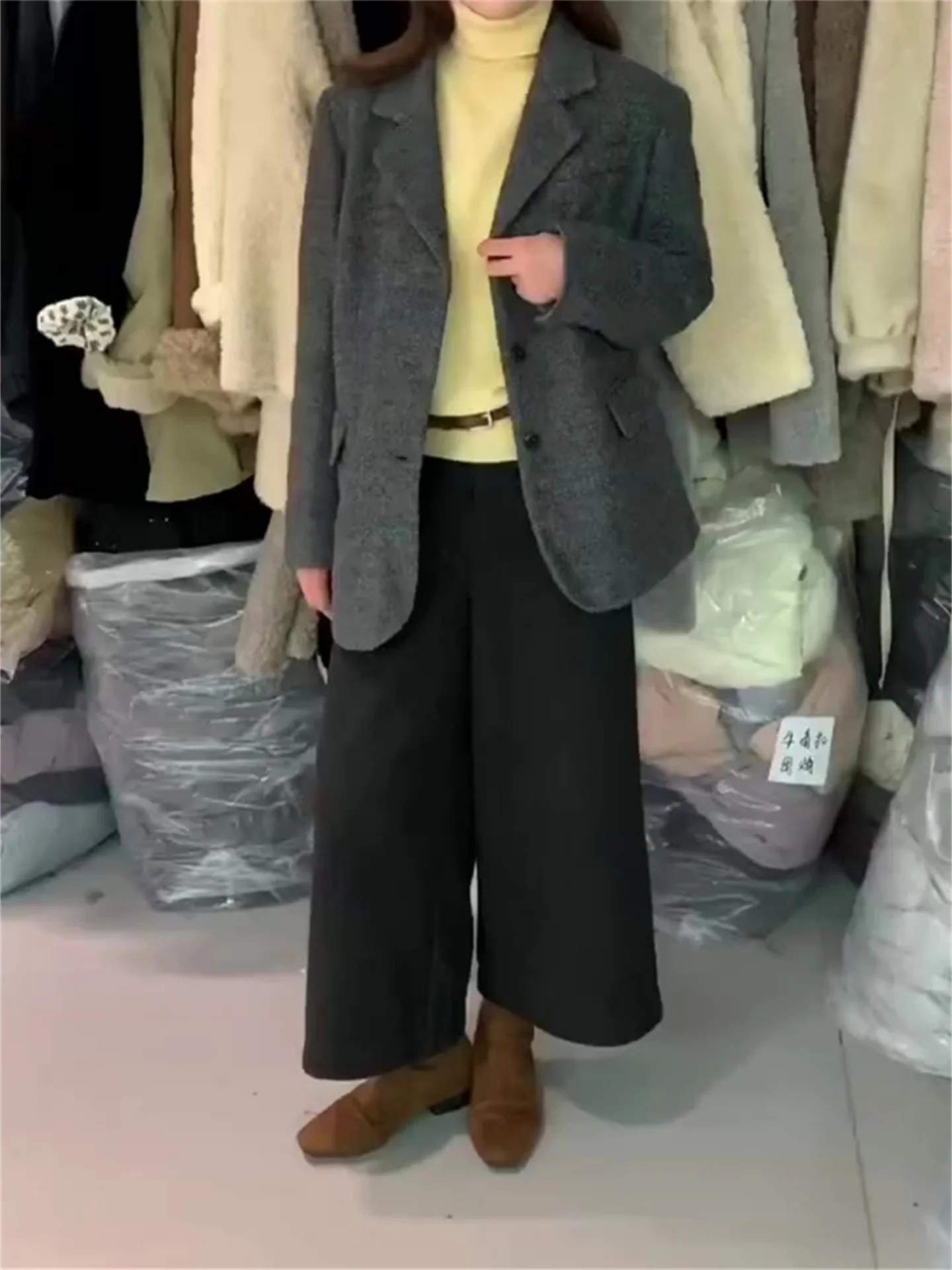 High Waist Thickened Woolen Straight Leg Pants Women's Casual High Waist Slimming Woolen Pants Spring Season Wide Leg Pants
High Waist Thickened Woolen Straight Leg Pants Women's Casual High Waist Slimming Woolen Pants Spring Season Wide Leg Pants