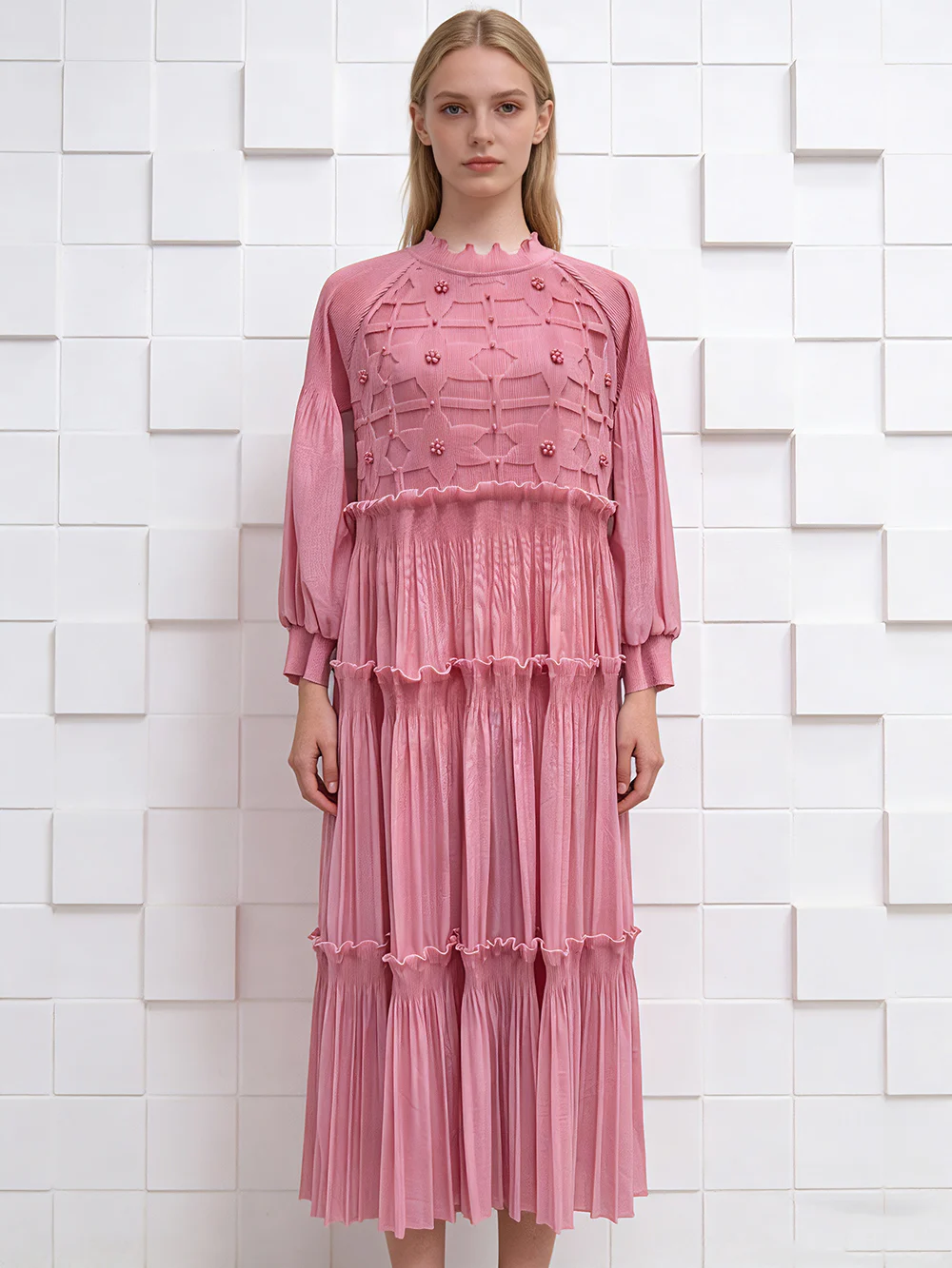 2025 Beading Miyake Pleated Dress Women's Round Neck Long Lantern Sleeve Casual Loose Lady Elegant Big Swing Women's Dress
2025 Beading Miyake Pleated Dress Women's Round Neck Long Lantern Sleeve Casual Loose Lady Elegant Big Swing Women's Dress