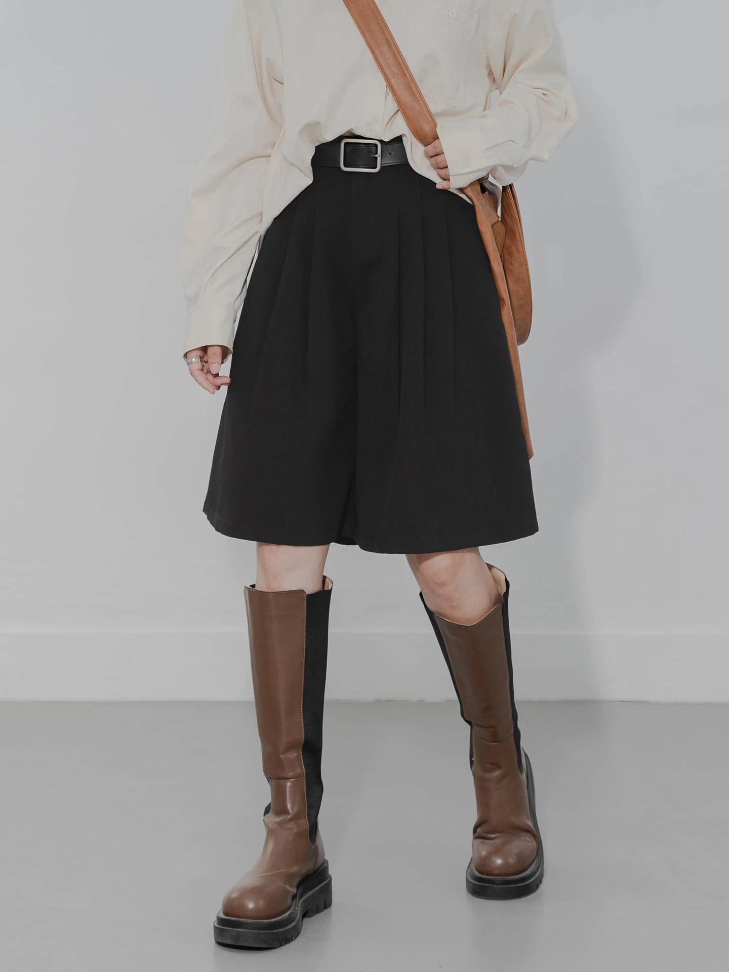 Casual High Waist Wide Leg Five-Point Pants Women's Semi-Elastic Thin Loose Comfortable Slimming Versatile Short Skirt Pants
Casual High Waist Wide Leg Five-Point Pants Women's Semi-Elastic Thin Loose Comfortable Slimming Versatile Short Skirt Pants