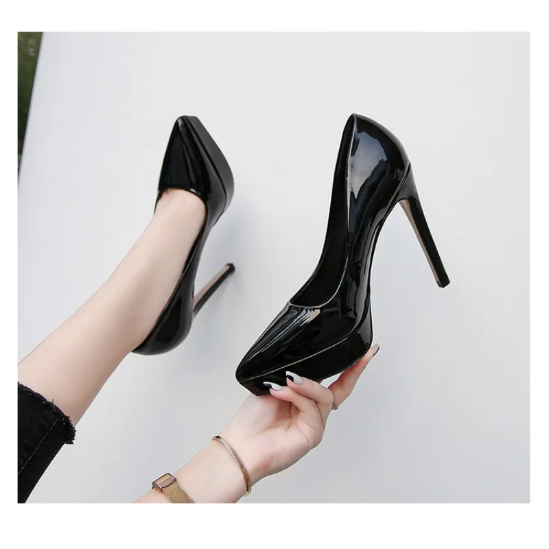 Spring and Autumn New Style Waterproof Platform Slip-on Shoes, Fashionable Banquet Work Shoes, Pointed Toe Thin Heels
Spring and Autumn New Style Waterproof Platform Slip-on Shoes, Fashionable Banquet Work Shoes, Pointed Toe Thin Heels