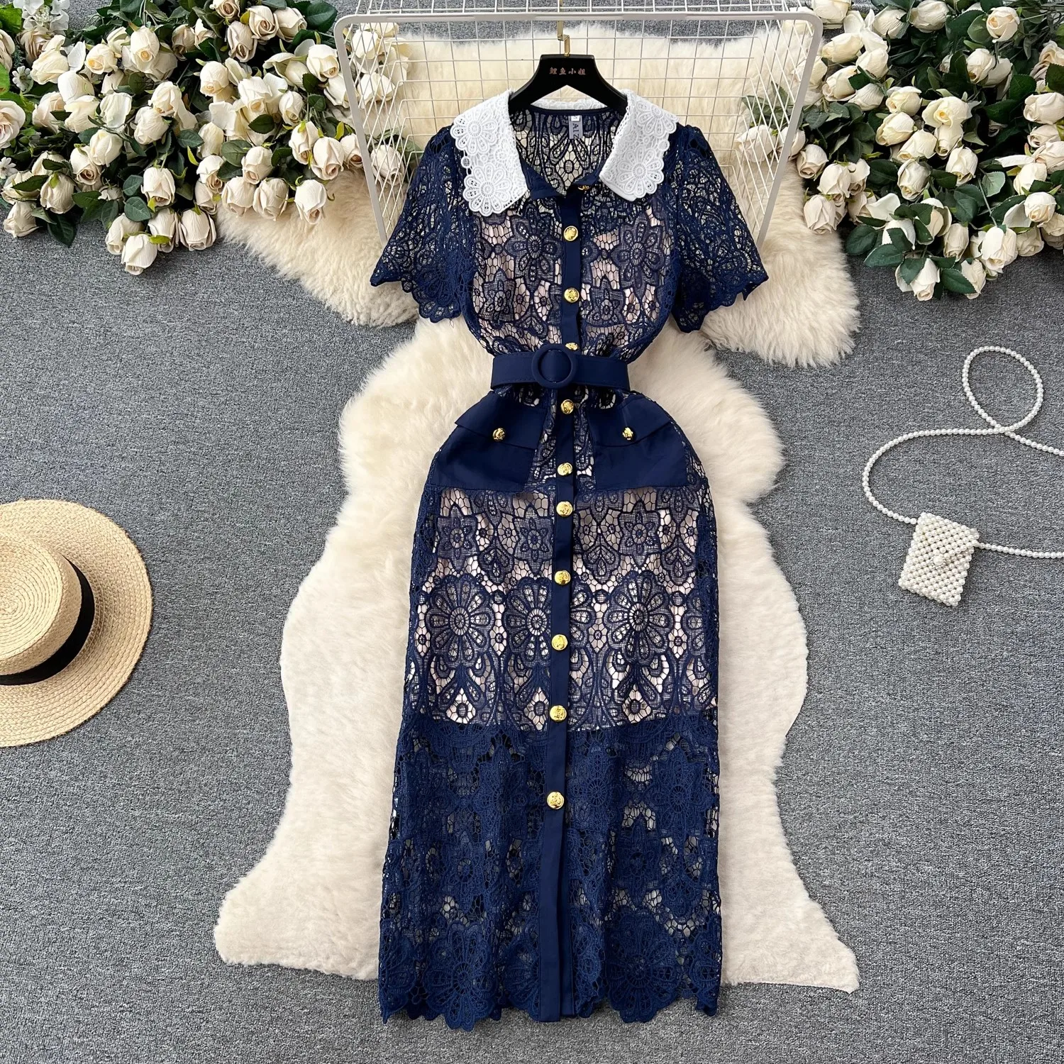 Vintage Blace Lace Dress Women Single Breasted Turn Down Collar Elegant Hollow Out Belt Lace Bodycon Pencil Office Party Dress
Vintage Blace Lace Dress Women Single Breasted Turn Down Collar Elegant Hollow Out Belt Lace Bodycon Pencil Office Party Dress