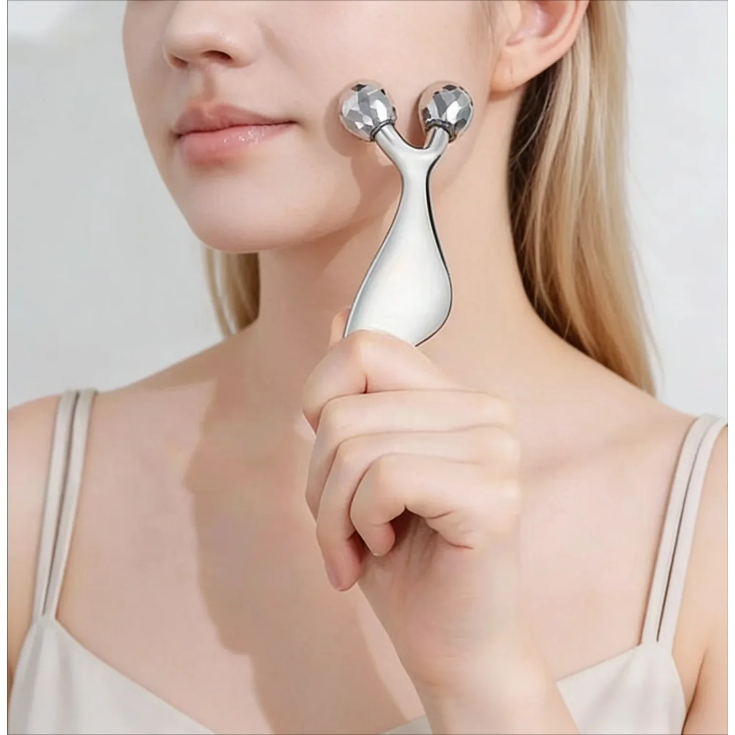 2 IN 1 3D Facial Massager & Gua Sha Massage Tool Cold Roller For Face Eyes Chin Lift Tightening Skin Tool Sculpting Beauty Tools
2 IN 1 3D Facial Massager & Gua Sha Massage Tool Cold Roller For Face Eyes Chin Lift Tightening Skin Tool Sculpting Beauty Tools