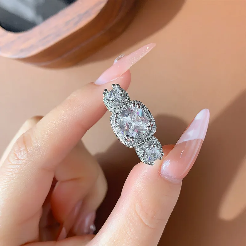 Fashionable and Simple Authentic S925 Silver Trendy Cool Versatile Women's Ring
Fashionable and Simple Authentic S925 Silver Trendy Cool Versatile Women's Ring