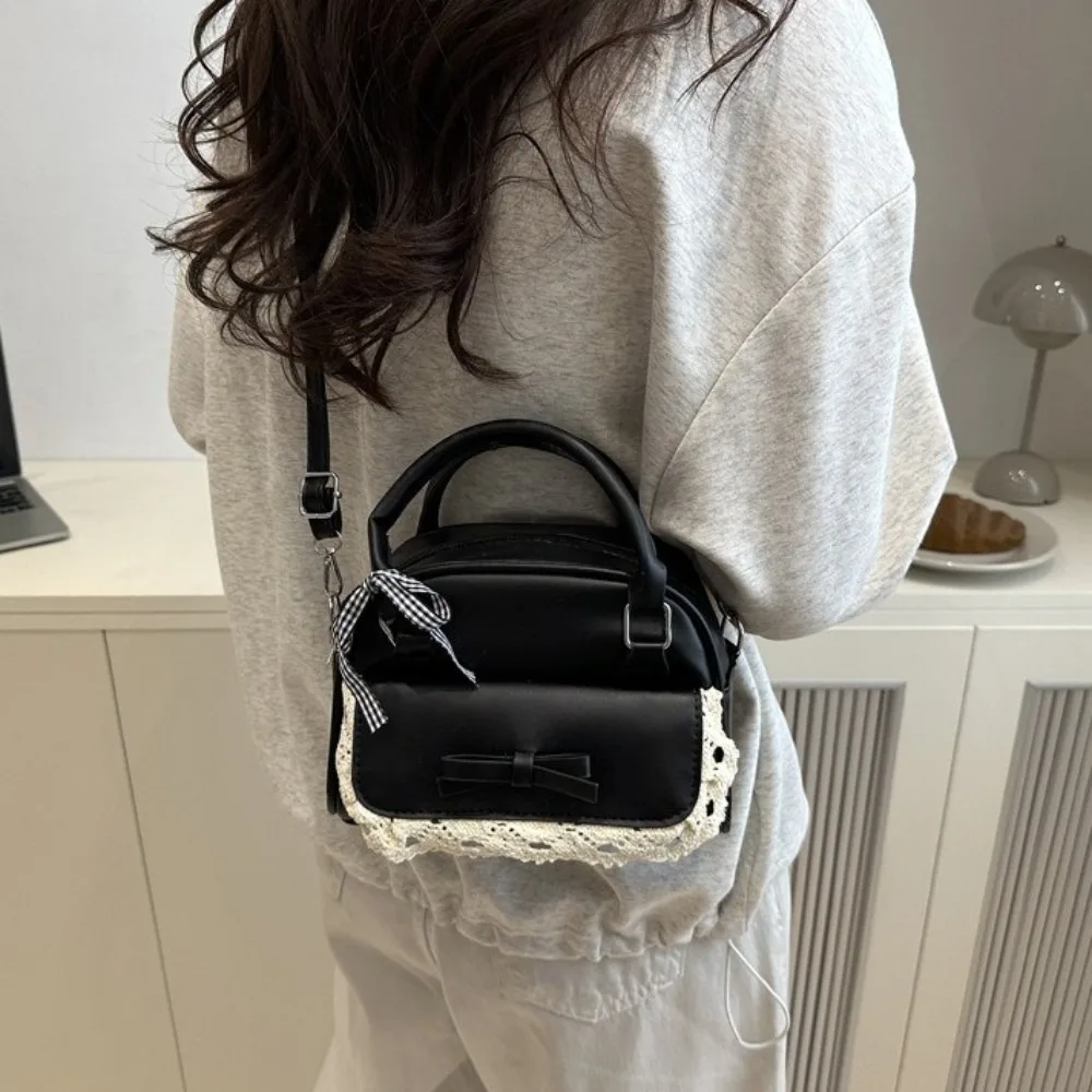 PU Leather Boston Handbag Lace Ribbon Zipper Crossbody Bowling Bag Multifunction Korean Style Bow Shoulder Bag Daily
PU Leather Boston Handbag Lace Ribbon Zipper Crossbody Bowling Bag Multifunction Korean Style Bow Shoulder Bag Daily