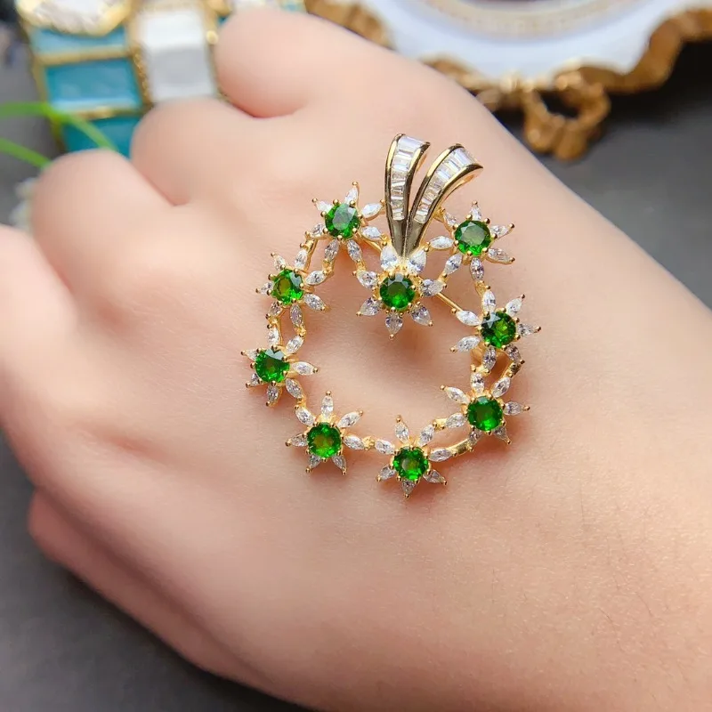 YULEM Brand Jewelry 925 Sterling Silver Inlaid with Real Pure Natural Diopside Women's Brooch Diopside for Girl
YULEM Brand Jewelry 925 Sterling Silver Inlaid with Real Pure Natural Diopside Women's Brooch Diopside for Girl