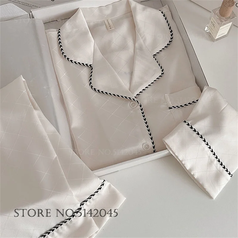 Женский пижамный комплект из 2 предметов, элегантная жаккардовая шелковая атласная пижама, одежда для дома, весенняя новая домашняя одежда, пижамный костюм, свободная ночная рубашка
Женский пижамный комплект из 2 предметов, элегантная жаккардовая шелковая атласная пижама, одежда для дома, весенняя новая домашняя одежда, пижамный костюм, свободная ночная рубашка