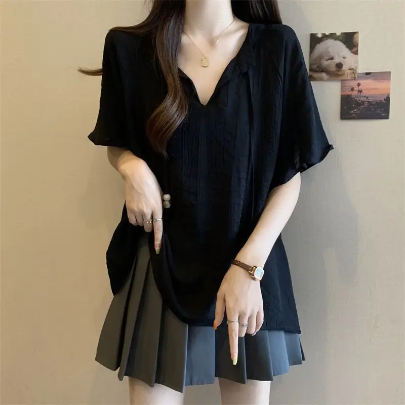 Women V Neck Short Sleeve Blouse Loose Fit Casual Solid Color Chiffon Shirt Summer Lightweight Breathable Tops
Women V Neck Short Sleeve Blouse Loose Fit Casual Solid Color Chiffon Shirt Summer Lightweight Breathable Tops