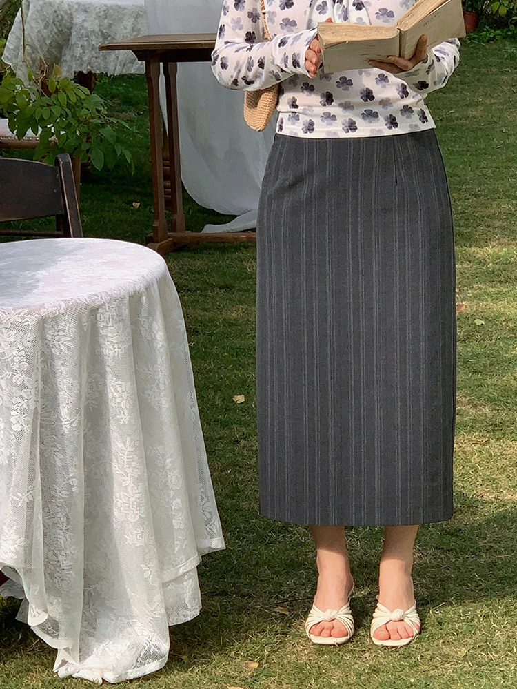 Gray Suit Style Commute Straight Tube Split Office Work Women's Skirt High Waist Polyester Fiber Zipper Design Midi Skirt
Gray Suit Style Commute Straight Tube Split Office Work Women's Skirt High Waist Polyester Fiber Zipper Design Midi Skirt