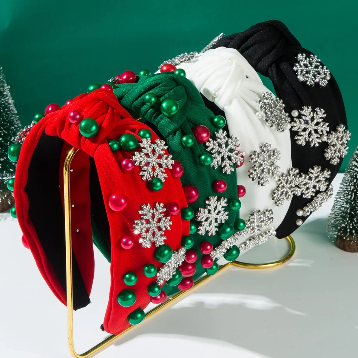 Hot Sale Alloy Diamond Snowflake Fashion Baroque Christmas Headband Festive Party Hair Accessories
Hot Sale Alloy Diamond Snowflake Fashion Baroque Christmas Headband Festive Party Hair Accessories