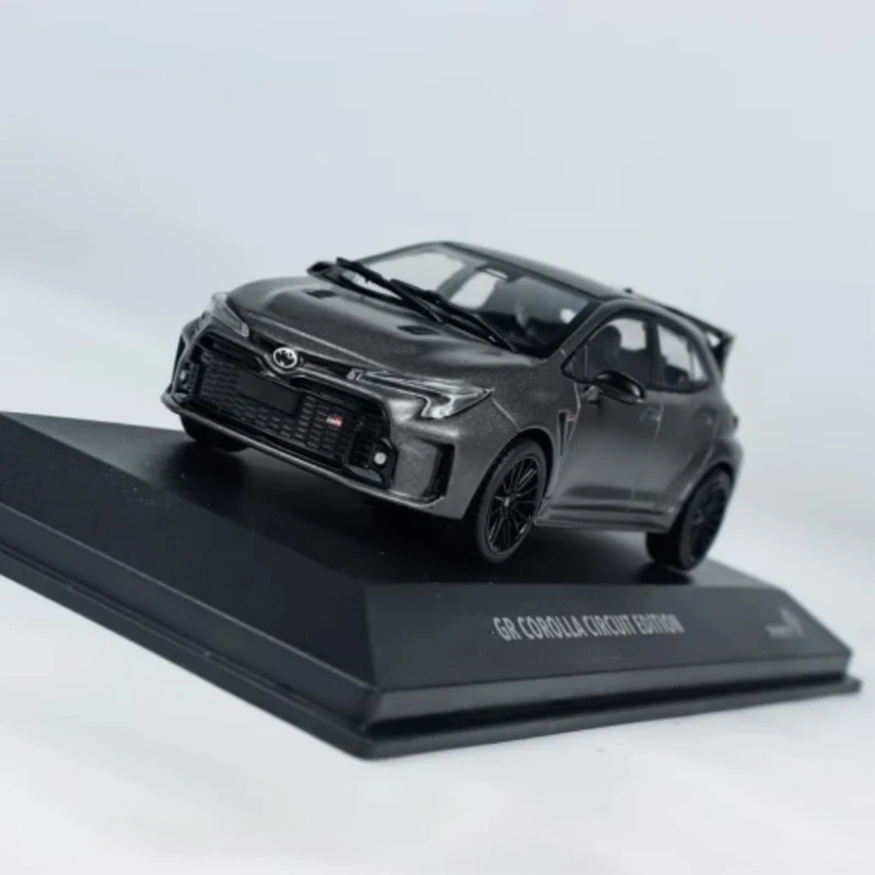 Литой под давлением оригинальный масштаб 1:43, модель из сплава GR CIRCUIT, имитация классического украшения, хобби, сувениры, подарочная коллекция, статическая
Литой под давлением оригинальный масштаб 1:43, модель из сплава GR CIRCUIT, имитация классического украшения, хобби, сувениры, подарочная коллекция, статическая