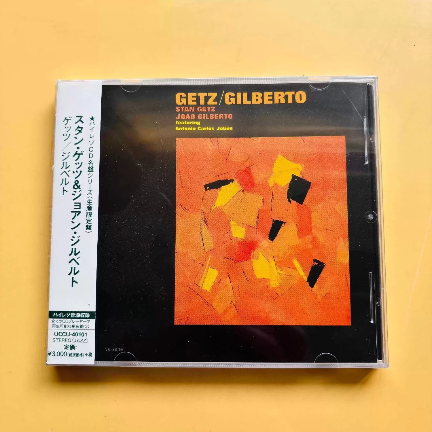 Bossa Nova Jazz CD Album "Getz/Gilberto" Latin-Style Instrumental Performance High-Resolution Recording Music Lovers Collection
Bossa Nova Jazz CD Album "Getz/Gilberto" Latin-Style Instrumental Performance High-Resolution Recording Music Lovers Collection