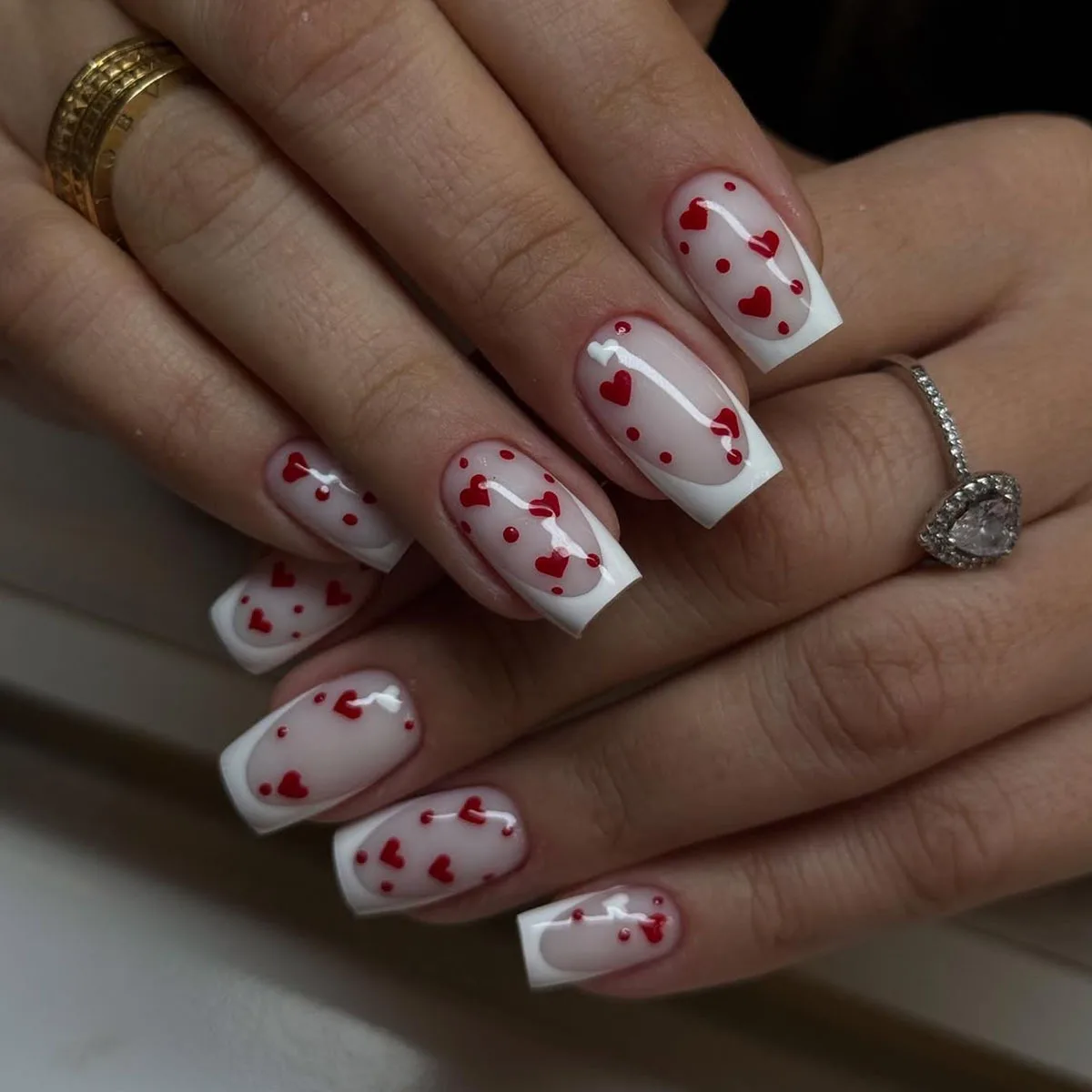 24pcs Simple White French Fake Nail Art Love Polka Dot Design Valentine's Day Short Square Nails Tip Ballet Press on False Nails
24pcs Simple White French Fake Nail Art Love Polka Dot Design Valentine's Day Short Square Nails Tip Ballet Press on False Nails