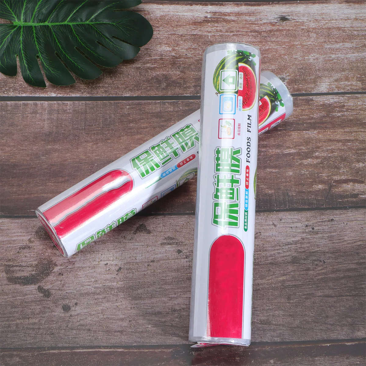 2 рулона прозрачной пищевой пленки PE 25смx45м для сохранения свежести и защиты продуктов, многофункциональная упаковочная пленка с резаком с левой стороны
2 рулона прозрачной пищевой пленки PE 25смx45м для сохранения свежести и защиты продуктов, многофункциональная упаковочная пленка с резаком с левой стороны