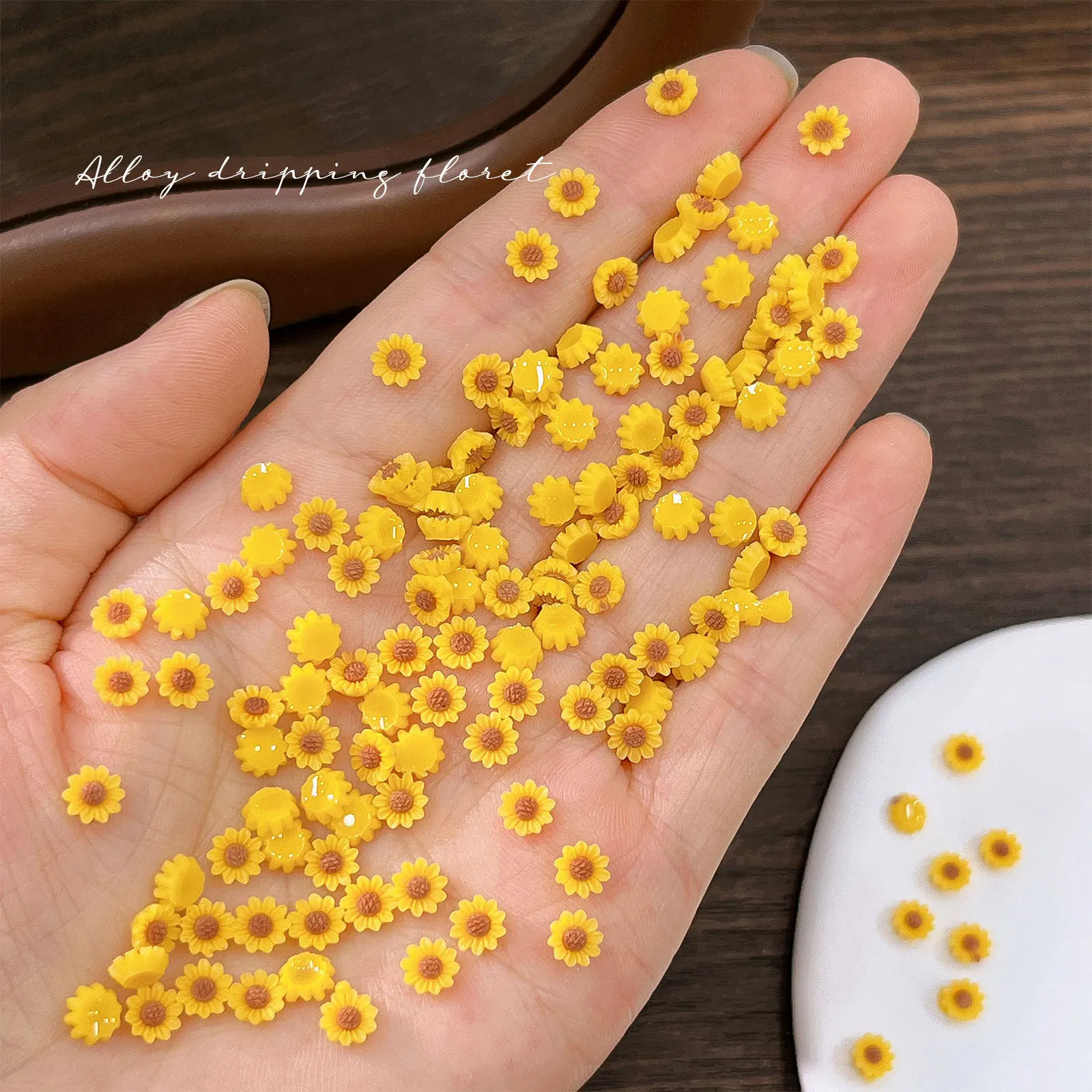 Summer Fresh Resin Nail Charms, 3D Flatback Nail Art Decorations, Cute Fruit Flower Butterfly Embellishments for DIY Manicure
Summer Fresh Resin Nail Charms, 3D Flatback Nail Art Decorations, Cute Fruit Flower Butterfly Embellishments for DIY Manicure