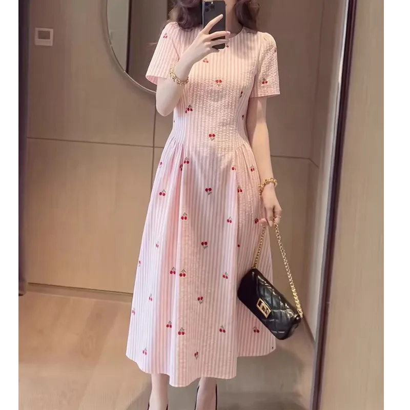 French-style Pink Striped Cherry Print Short-sleeve Dress for Women, Waist-fitted Elegant Long Dress, Plus Size Summer Apparel
French-style Pink Striped Cherry Print Short-sleeve Dress for Women, Waist-fitted Elegant Long Dress, Plus Size Summer Apparel