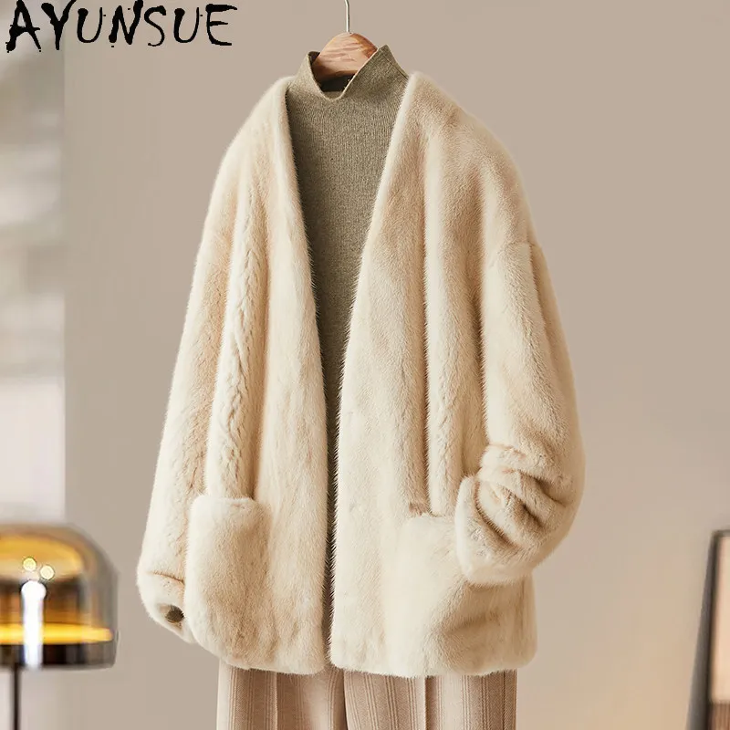 AYUNSUE Natural Mink Fur Coat Woman Winter Jacket Luxury Clothes Women Warm Fashion Real Fur Coats Cozy Chaquetas Para Mujer
AYUNSUE Natural Mink Fur Coat Woman Winter Jacket Luxury Clothes Women Warm Fashion Real Fur Coats Cozy Chaquetas Para Mujer