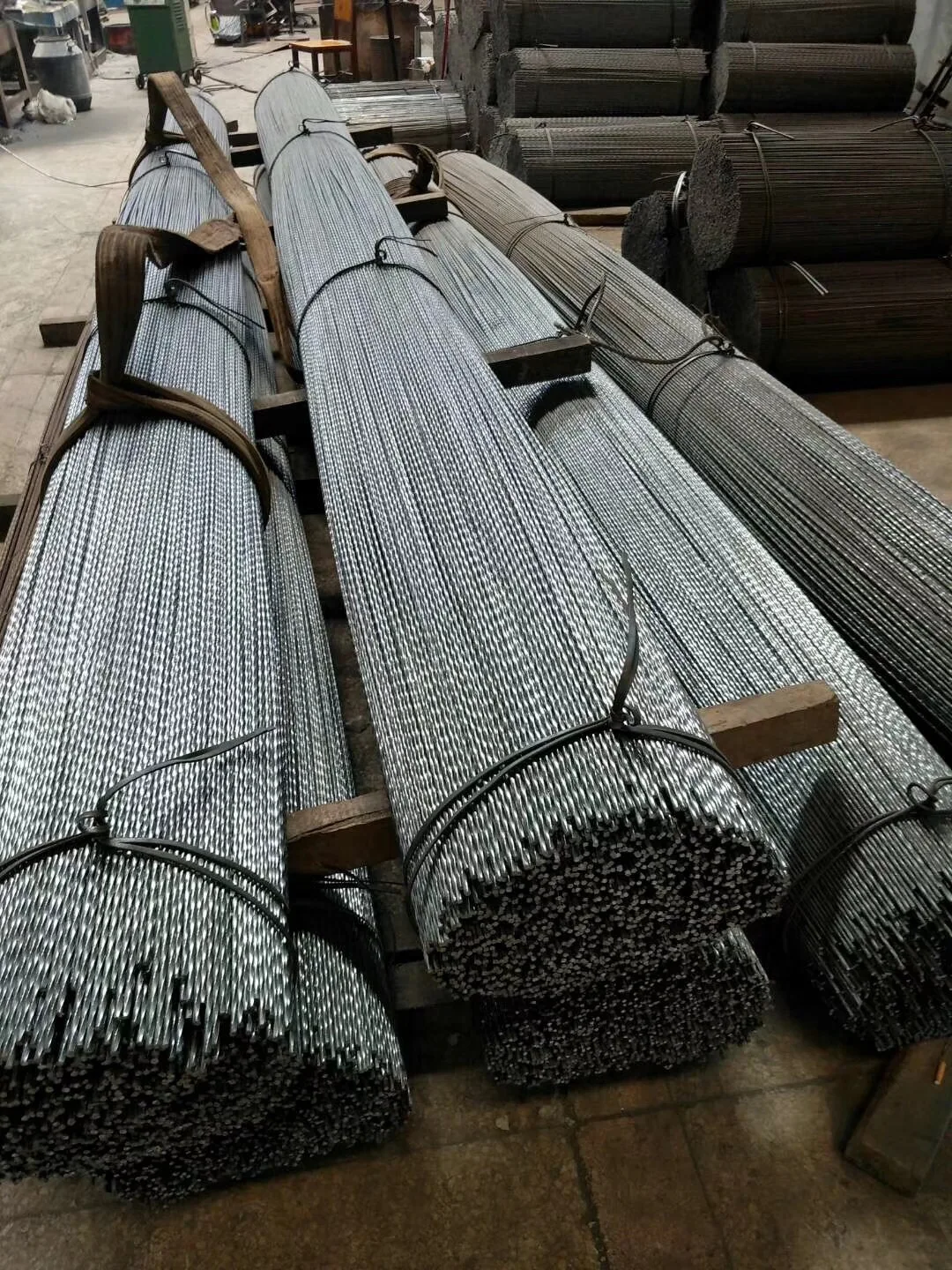Холоднотянутая стальная проволока Jiangsu 195, стальная проволока для строительной площадки
Холоднотянутая стальная проволока Jiangsu 195, стальная проволока для строительной площадки