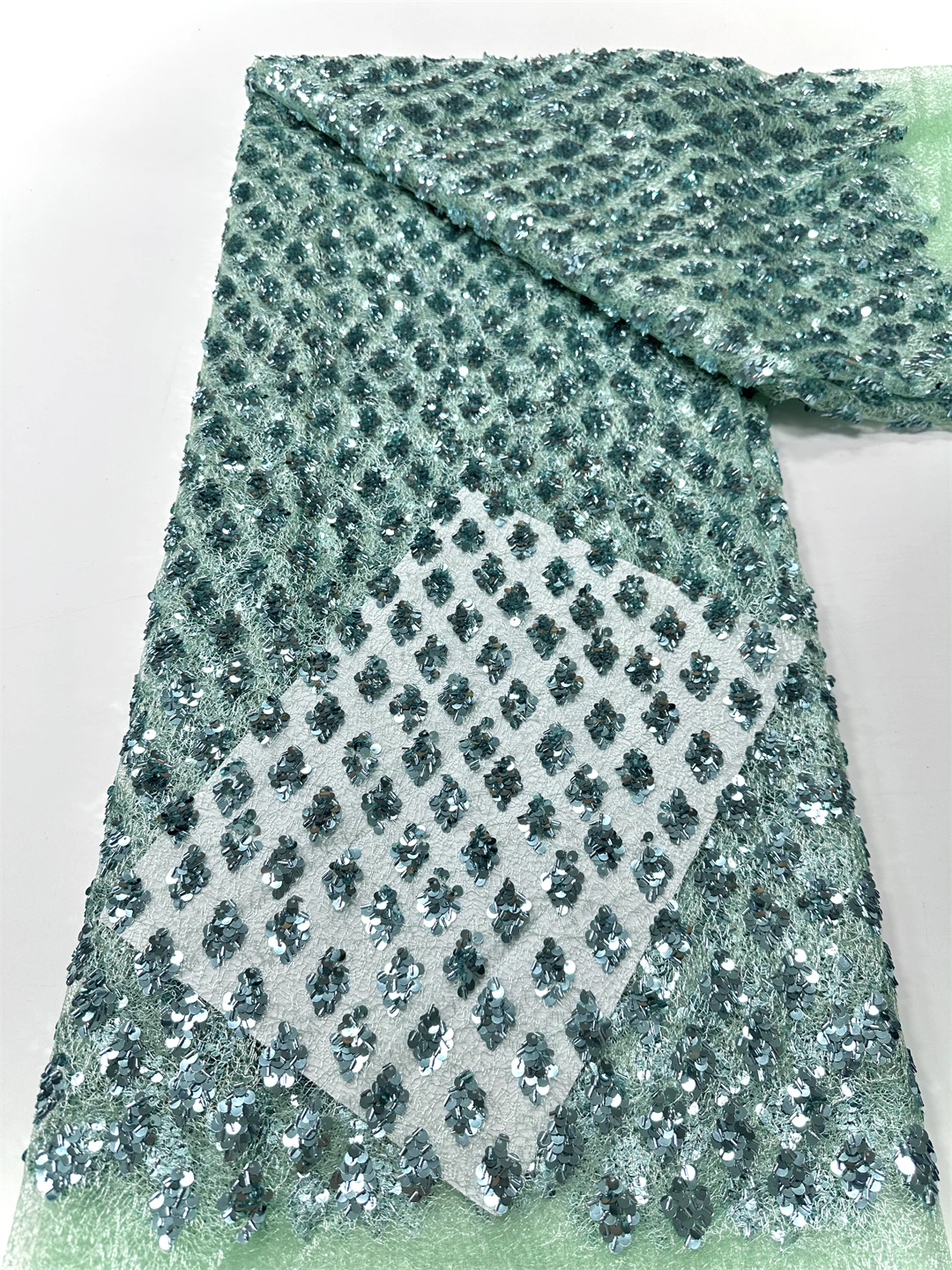 2026 Latest Hot Sale New High-End Luxury French Embroidery Beaded Lace Fabric African Nigerian With Sequins Fabric For Wedding
2026 Latest Hot Sale New High-End Luxury French Embroidery Beaded Lace Fabric African Nigerian With Sequins Fabric For Wedding