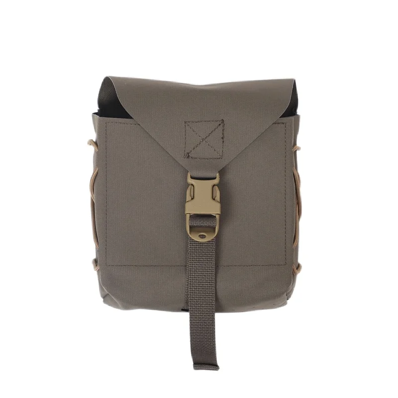 RG/MC/CB Universal Outdoor Magazine Pouch
RG/MC/CB Universal Outdoor Magazine Pouch