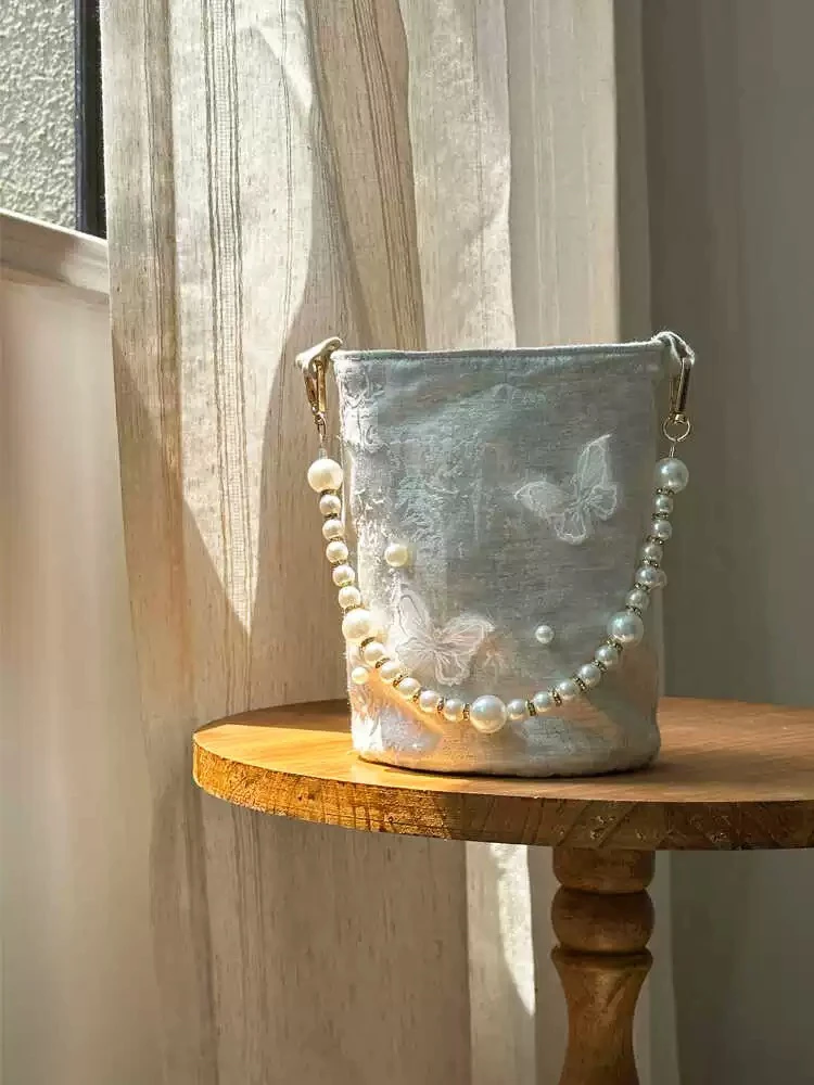 New Chinese Style Pearl Small Bucket Bag 2025 New Niche Single Shoulder Crossbody Bags
New Chinese Style Pearl Small Bucket Bag 2025 New Niche Single Shoulder Crossbody Bags