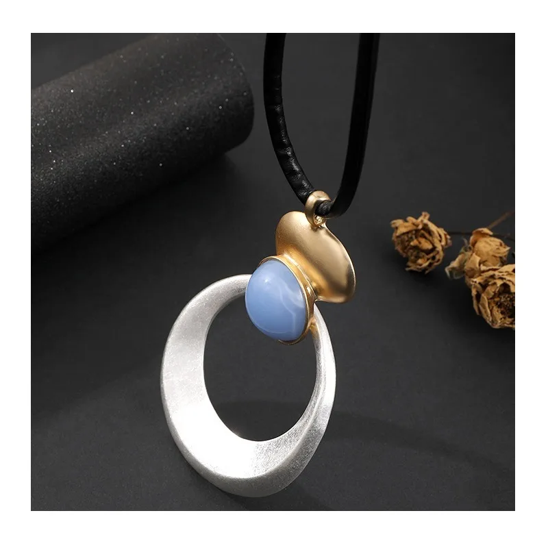 Accessories Long Necklace Fashion Sense Popular Round Pendant Brushed Hollow Metal Sweater Chain
Accessories Long Necklace Fashion Sense Popular Round Pendant Brushed Hollow Metal Sweater Chain