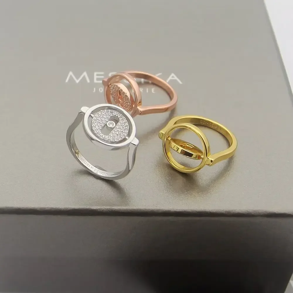 2026 High-Quality Fashion Classic Three-Slide Diamond Dynamic Couple Rotating Round Plate Full-Diamond Ring
2026 High-Quality Fashion Classic Three-Slide Diamond Dynamic Couple Rotating Round Plate Full-Diamond Ring