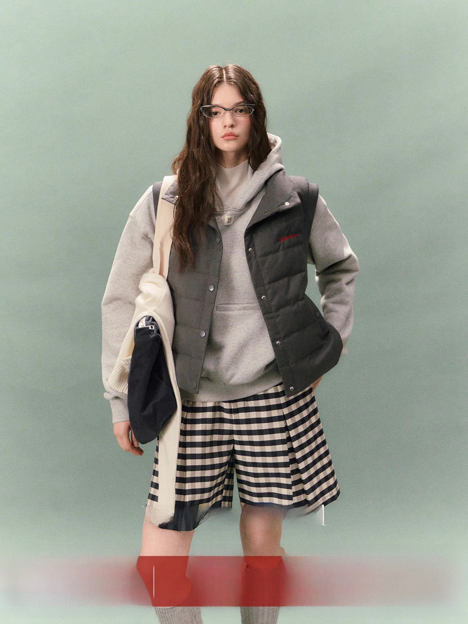 Женский пуховый жилет LaluneDuCiel Simple Moon Series, длинный, теплый, модный, в корейском стиле, белый, с наполнителем из пуха
Женский пуховый жилет LaluneDuCiel Simple Moon Series, длинный, теплый, модный, в корейском стиле, белый, с наполнителем из пуха