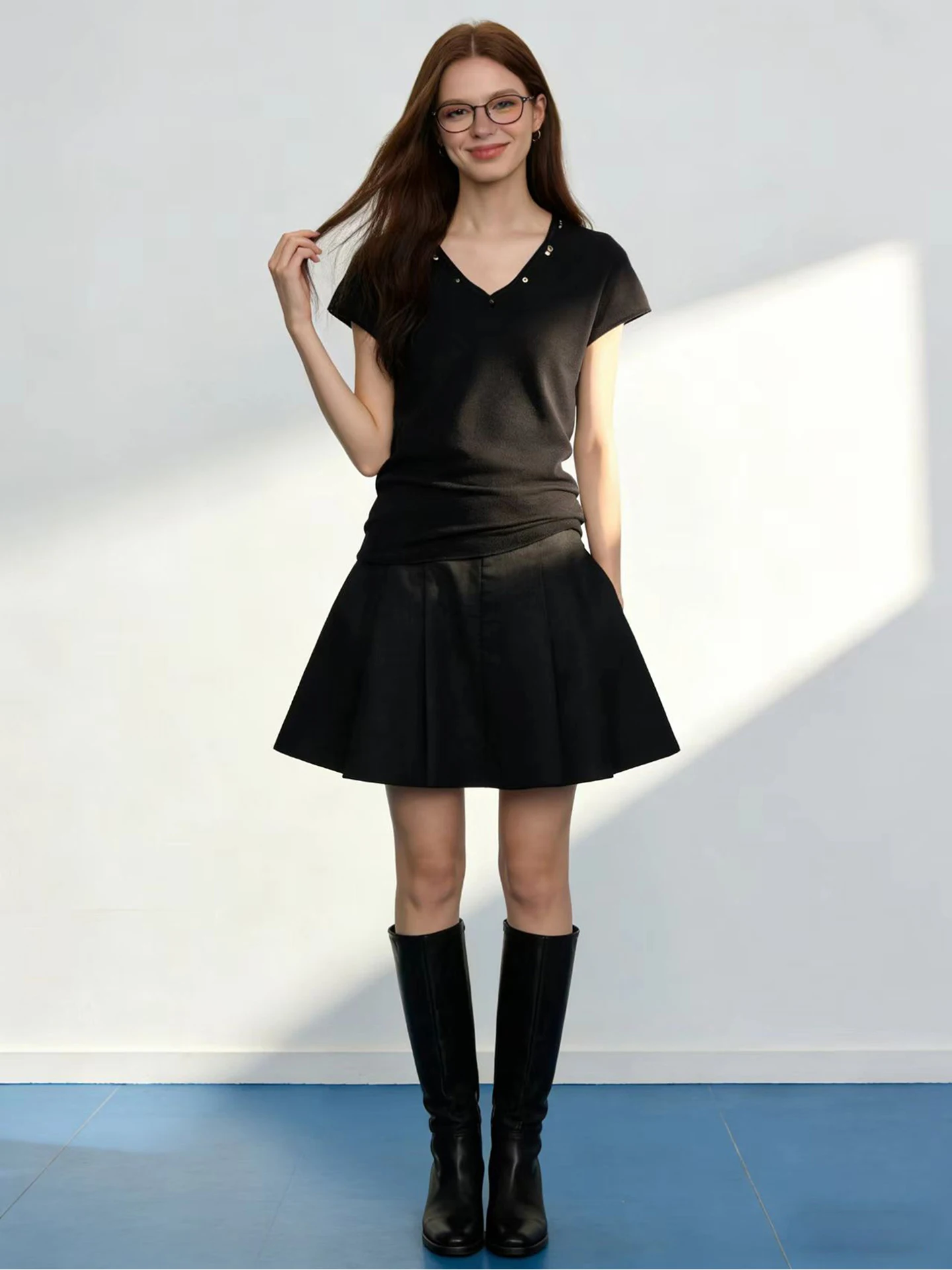 Handmade Beaded Hem V-Neck Fly Sleeve T-Shirt Slim Fit Knitted Top Pure Color Spring Summer New Arrival HUAAPPUW
Handmade Beaded Hem V-Neck Fly Sleeve T-Shirt Slim Fit Knitted Top Pure Color Spring Summer New Arrival HUAAPPUW