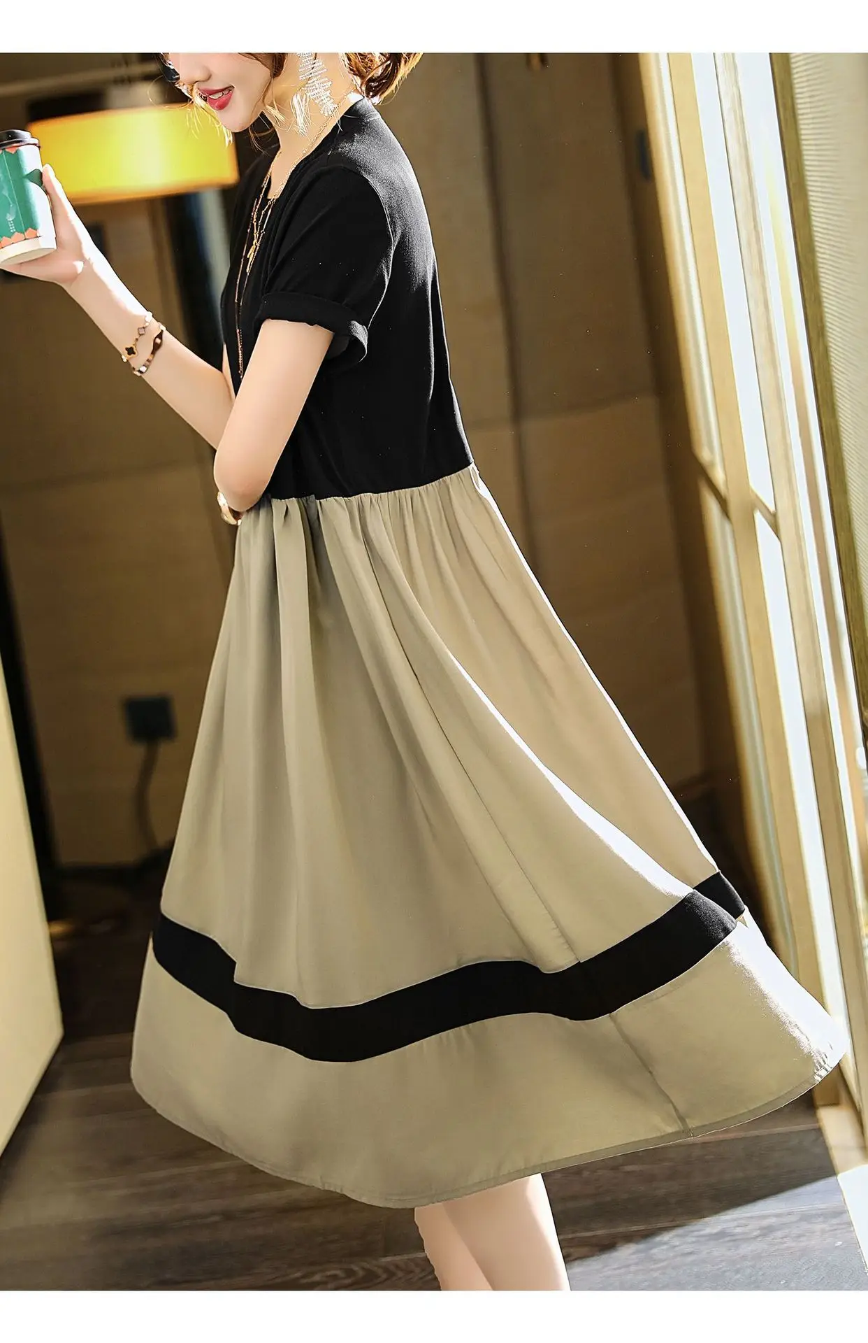 New Spring and Summer Elegant High-End Color-Contrast Lazy Style Women's Plus Size Short-Sleeve Loose Simple A-Line Long Dress
New Spring and Summer Elegant High-End Color-Contrast Lazy Style Women's Plus Size Short-Sleeve Loose Simple A-Line Long Dress