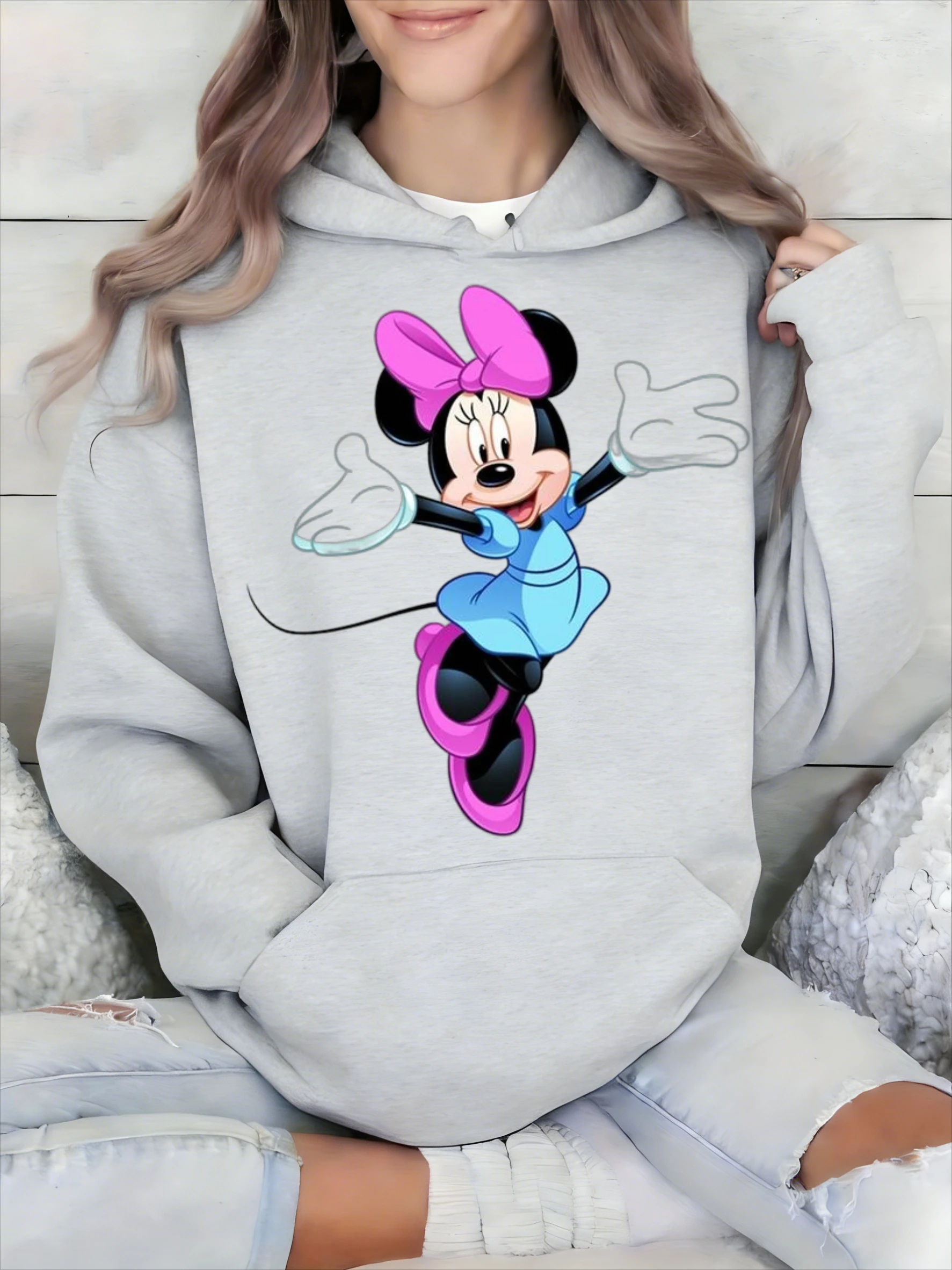 Женская серая хлопковая толстовка с капюшоном Disney Mickey and Friends Minnie Mouse, синее платье, розовый бант, повседневная толстовка с мультяшным принтом и длинными рукавами
Женская серая хлопковая толстовка с капюшоном Disney Mickey and Friends Minnie Mouse, синее платье, розовый бант, повседневная толстовка с мультяшным принтом и длинными рукавами