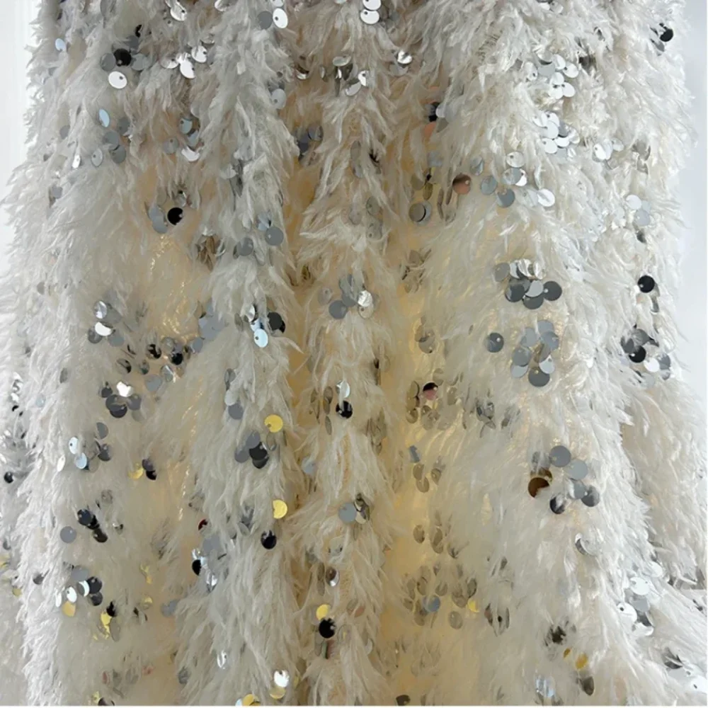 Mesh Fabric Sparkling Small Feather Tassels Creative Lace Stage Clothing Evening Costume Designer Diy Sewing By The Meter
Mesh Fabric Sparkling Small Feather Tassels Creative Lace Stage Clothing Evening Costume Designer Diy Sewing By The Meter
