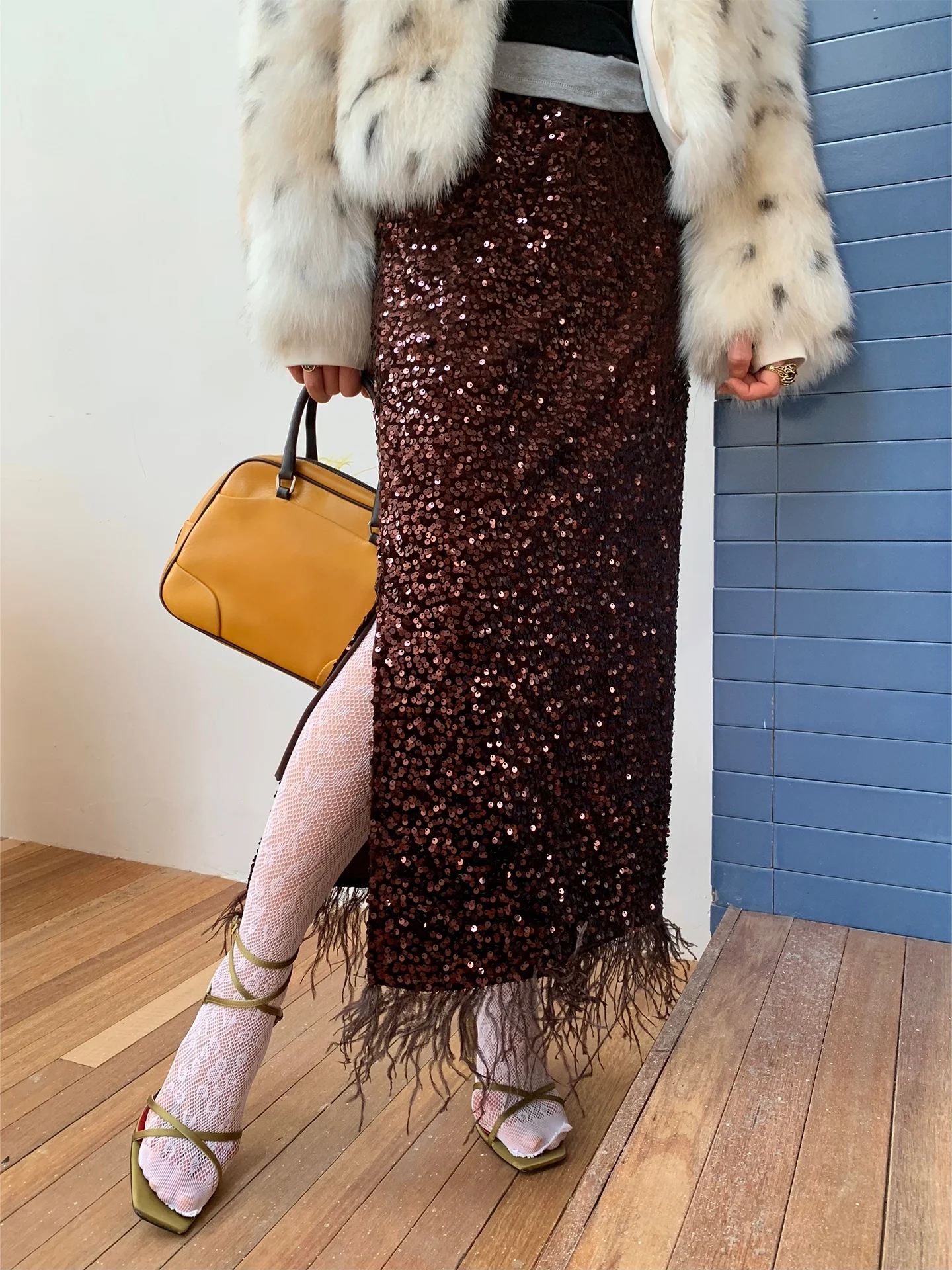 Длинная юбка Jejevtg с высокой талией и перьями, женская, блестящая, в парижском стиле, из полиэстера, для повседневной носки
Длинная юбка Jejevtg с высокой талией и перьями, женская, блестящая, в парижском стиле, из полиэстера, для повседневной носки