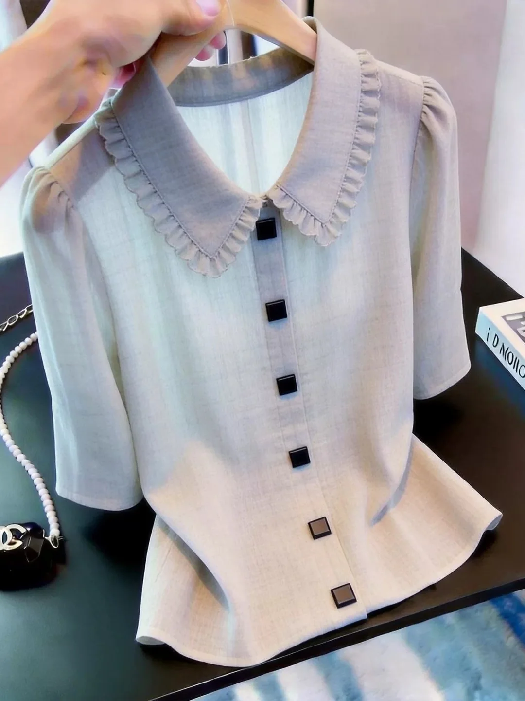 Korean Style Lace Trimmed Chiffon Shirt Lightweight Simple Design Summer Fashion Women's Top Straight Cut Commute Style Short...
Korean Style Lace Trimmed Chiffon Shirt Lightweight Simple Design Summer Fashion Women's Top Straight Cut Commute Style Short...