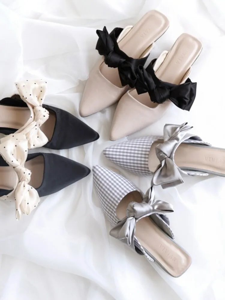 Summer Gentle and Cute Sweet Soft Sister Bow Pointed Slippers Japanese Slippers Muller Slippers Ol Commuter Women's Shoes
Summer Gentle and Cute Sweet Soft Sister Bow Pointed Slippers Japanese Slippers Muller Slippers Ol Commuter Women's Shoes