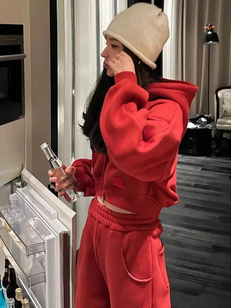 Red Sporty Women's Sweatshirt Set Early Spring Fashion Small Fragrance Style Two-Piece Suit Casual Comfortable Female Outfit
Red Sporty Women's Sweatshirt Set Early Spring Fashion Small Fragrance Style Two-Piece Suit Casual Comfortable Female Outfit