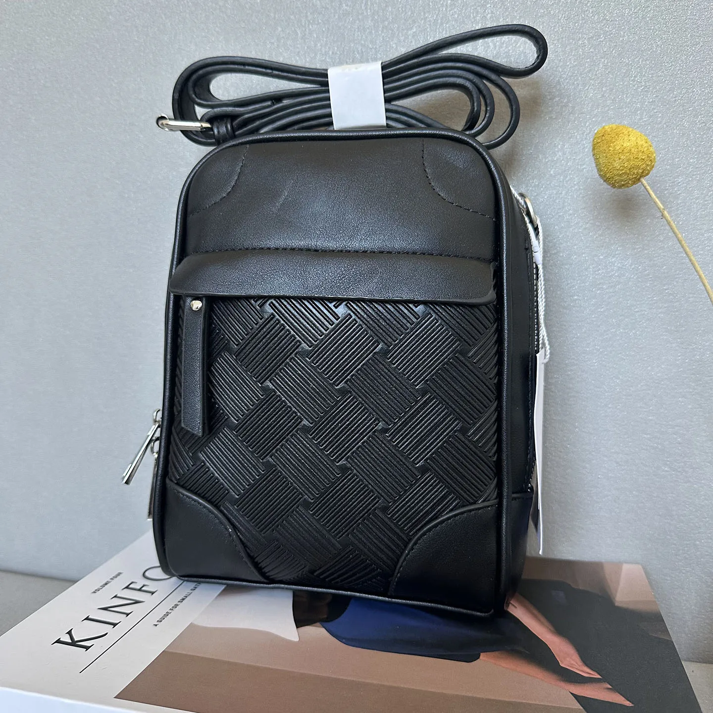 ex Crossbody Bag Casual Simple Sle Square ape Zipper Closure Faionable Versatile Brand Outlet Goods Men's Women's
ex Crossbody Bag Casual Simple Sle Square ape Zipper Closure Faionable Versatile Brand Outlet Goods Men's Women's