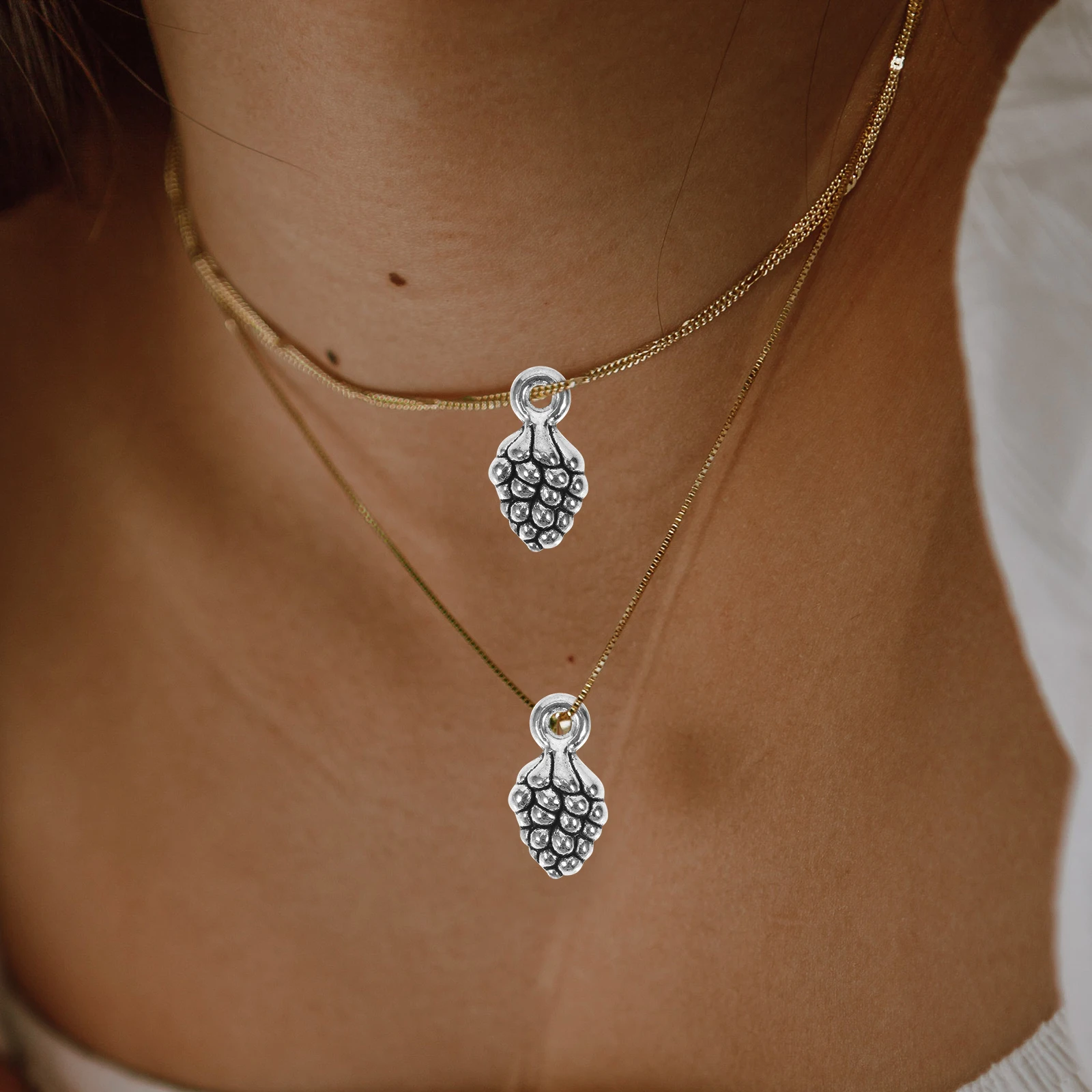 Pine Cone Pendant Charms for Jewelry Making DIY Alloy Christmas Halloween Accessories 3D Earring Necklace Pendants 
Pine Cone Pendant Charms for Jewelry Making DIY Alloy Christmas Halloween Accessories 3D Earring Necklace Pendants