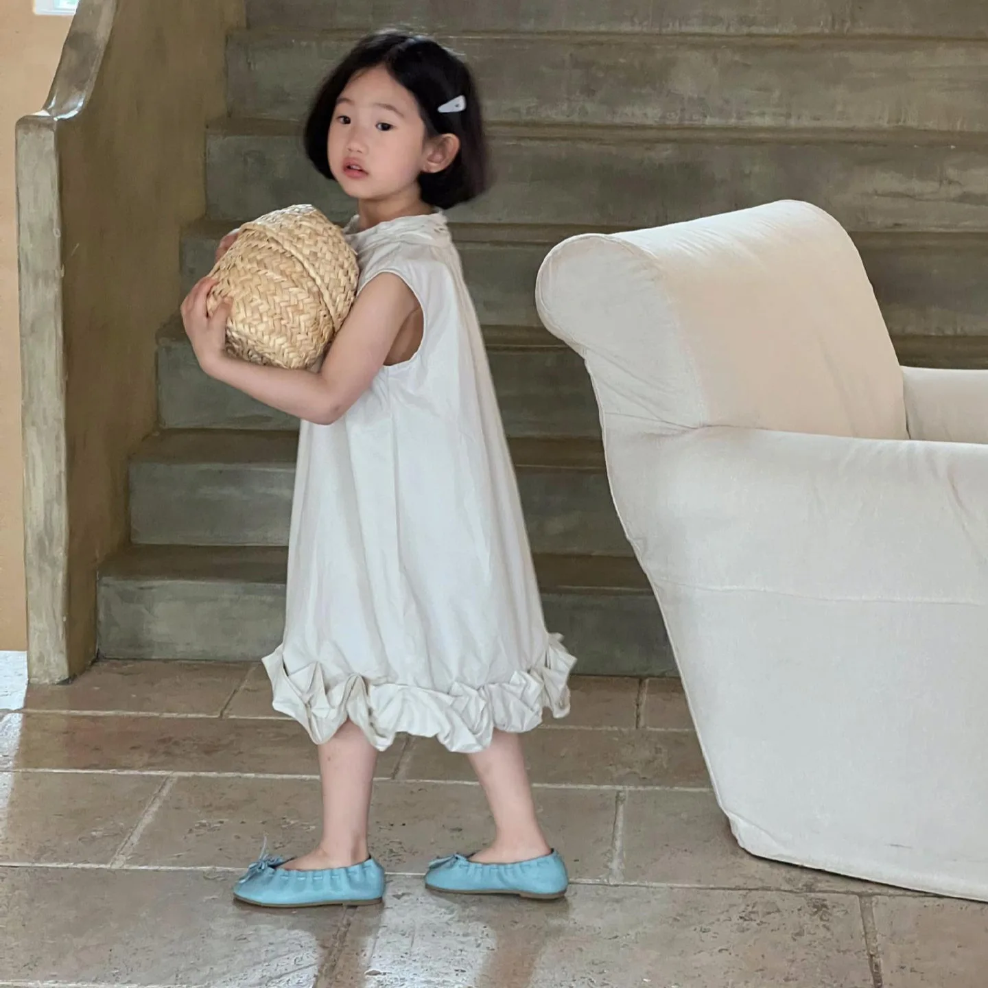 Girls Dress Korean Childrens Wear 2024 Summer New Girls Dress Solid Color Standing Collar Sleeveless Vest Skirt A-line Skirt
Girls Dress Korean Childrens Wear 2024 Summer New Girls Dress Solid Color Standing Collar Sleeveless Vest Skirt A-line Skirt