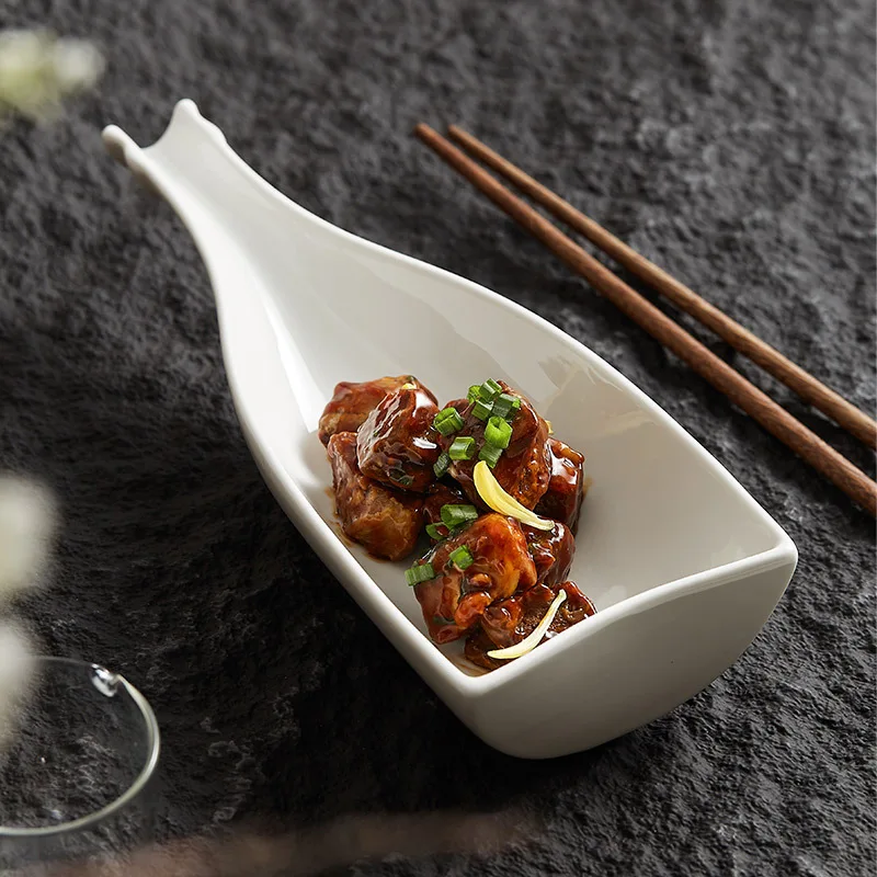 Ceramic Special-shaped Wine Bottle Deep Plate Cold Dish Hotel Restaurant Tableware Irregular Small Artistic Conception
Ceramic Special-shaped Wine Bottle Deep Plate Cold Dish Hotel Restaurant Tableware Irregular Small Artistic Conception