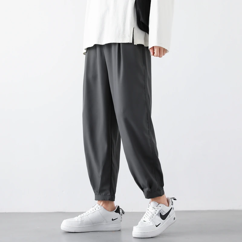 New Light Ice Silk Casual Pants Men's Fashion Sports Straight Suit Pants Nine Points Pants
New Light Ice Silk Casual Pants Men's Fashion Sports Straight Suit Pants Nine Points Pants