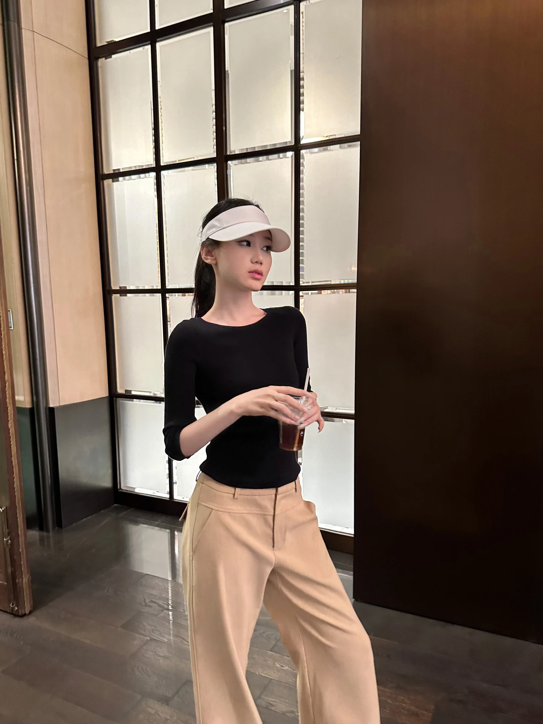 5werkwen Slim Fit round Ne Knitted Summer T-irt ort Sve Bla Top Women Casual Sle Splice Design Low Waist
5werkwen Slim Fit round Ne Knitted Summer T-irt ort Sve Bla Top Women Casual Sle Splice Design Low Waist