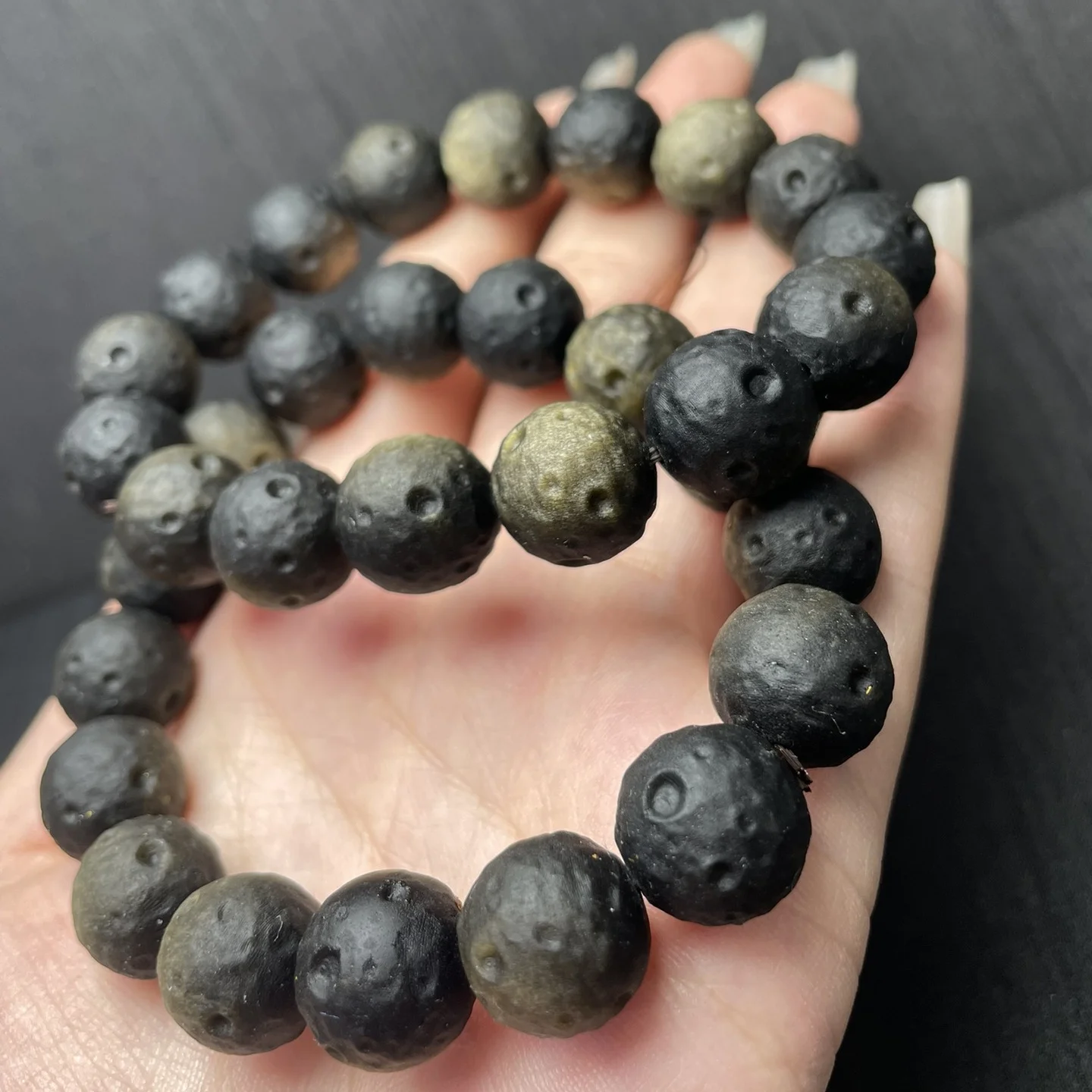 1 Pc Fengbaowu Natural Gold Obsidian Moon Sphere Bracelet Crystal Reiki Healing Stone Fashion Jewelry Gift For Women Men
1 Pc Fengbaowu Natural Gold Obsidian Moon Sphere Bracelet Crystal Reiki Healing Stone Fashion Jewelry Gift For Women Men